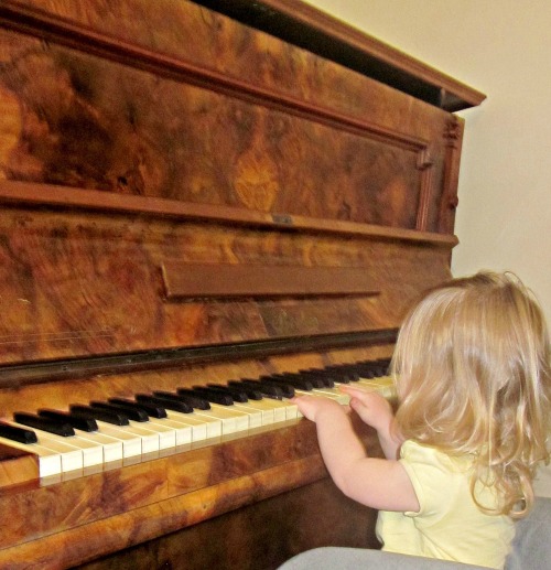 little princess on the piano